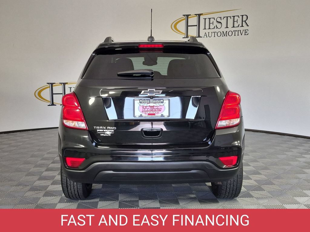 Certified 2022 Chevrolet Trax LT w/ Midnight Edition AWD/4WD image 5