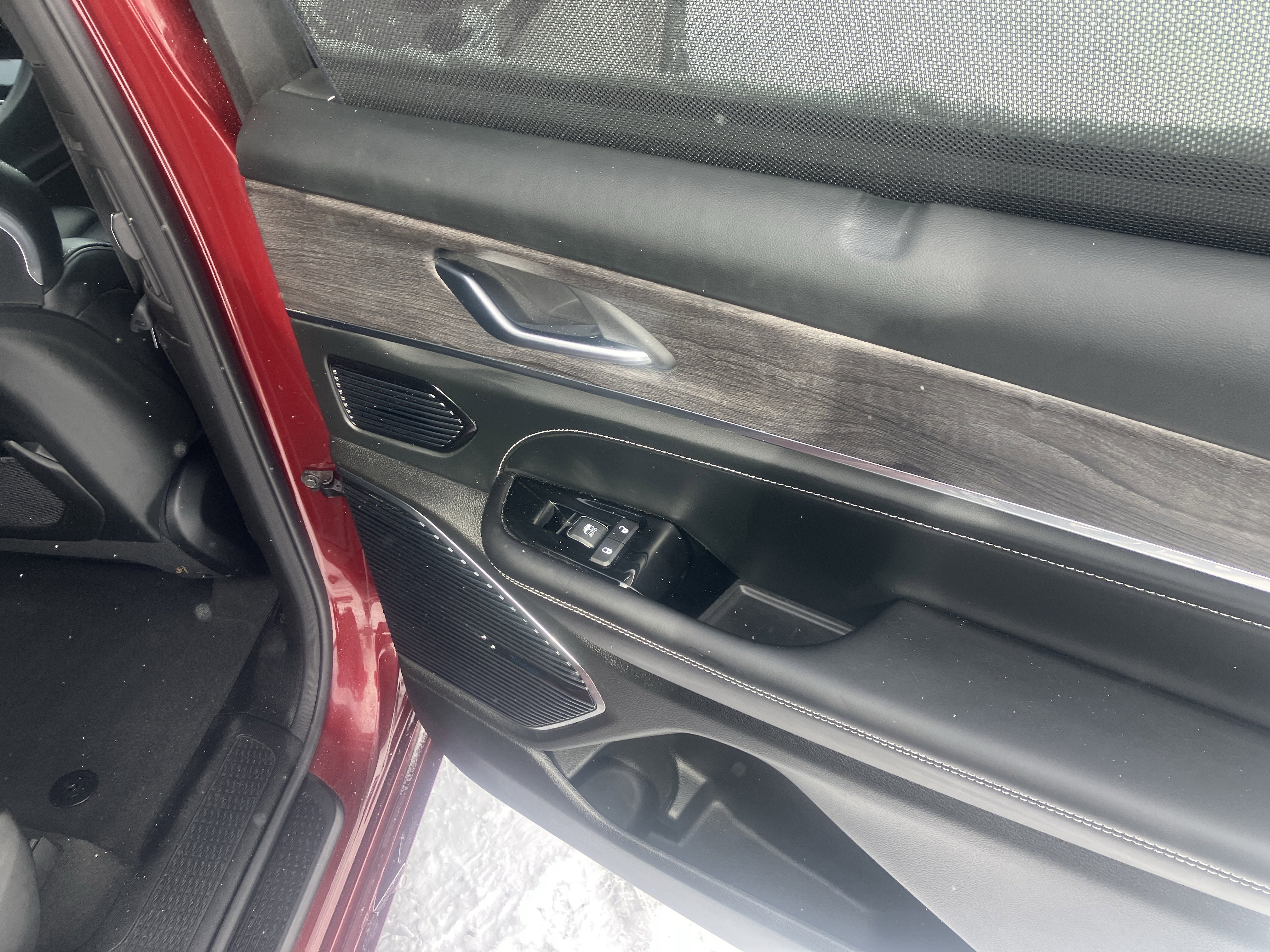 Used 2021 Jeep Grand Cherokee L Overland w/ Luxury Tech Group IV image 12