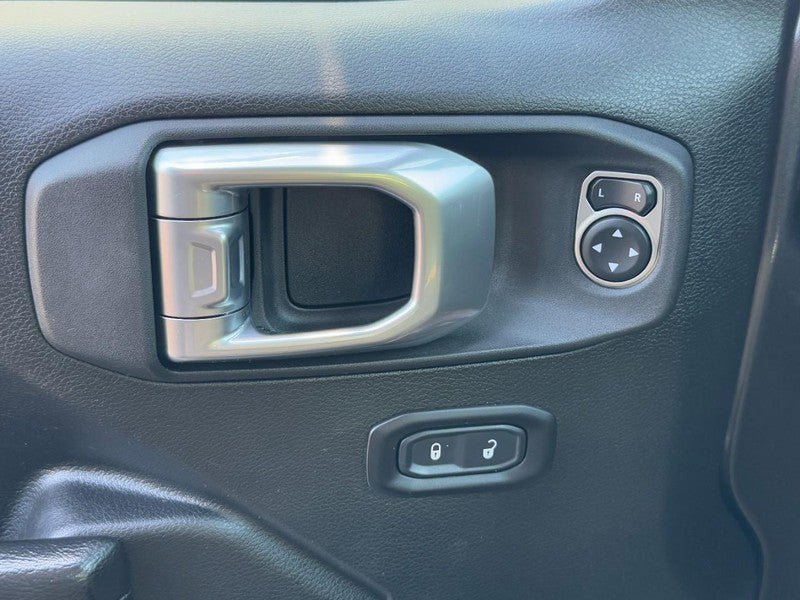 Used 2022 Jeep Wrangler Unlimited Sport AWD/4WD image 22