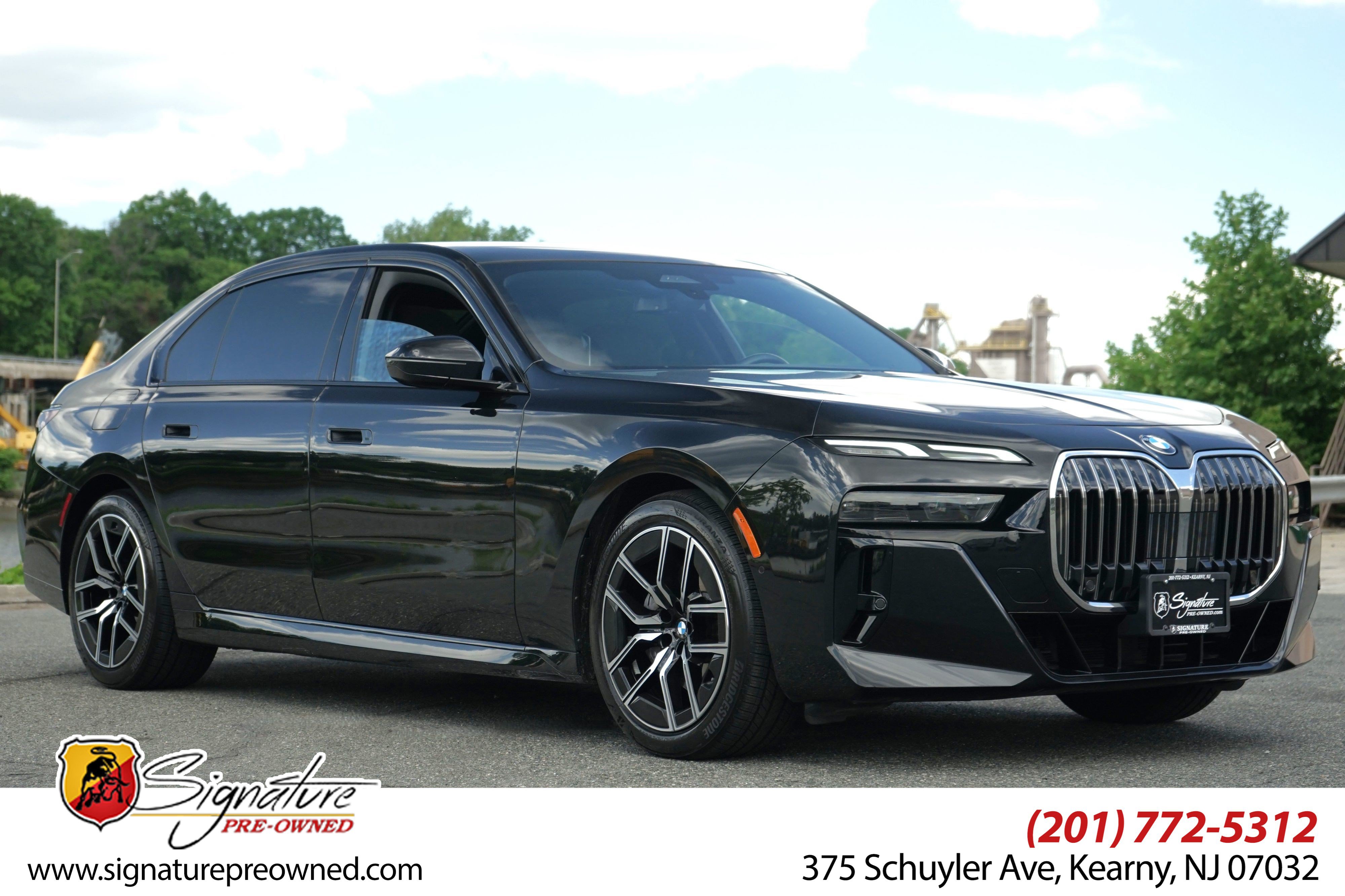 Used 2025 BMW 740i xDrive AWD/4WD image 1