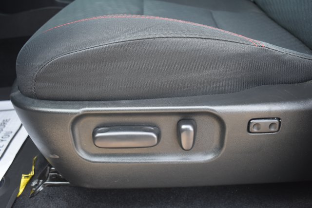Used 2022 Toyota Tacoma SR5 AWD/4WD image 16
