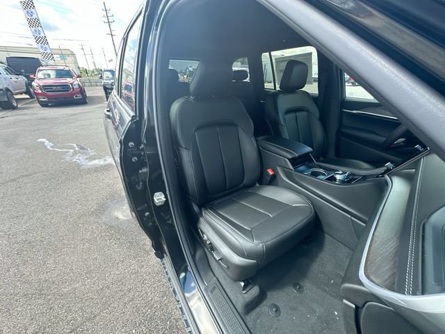 New 2026 Jeep Grand Cherokee Limited w/ Luxury Tech Group II AWD/4WD image 27