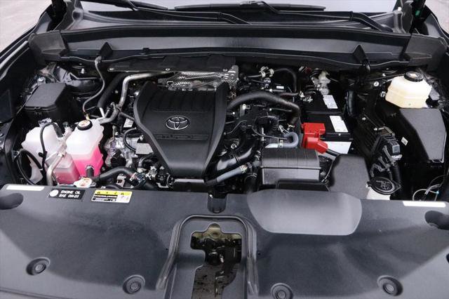 Certified 2025 Toyota Grand Highlander AWD image 28