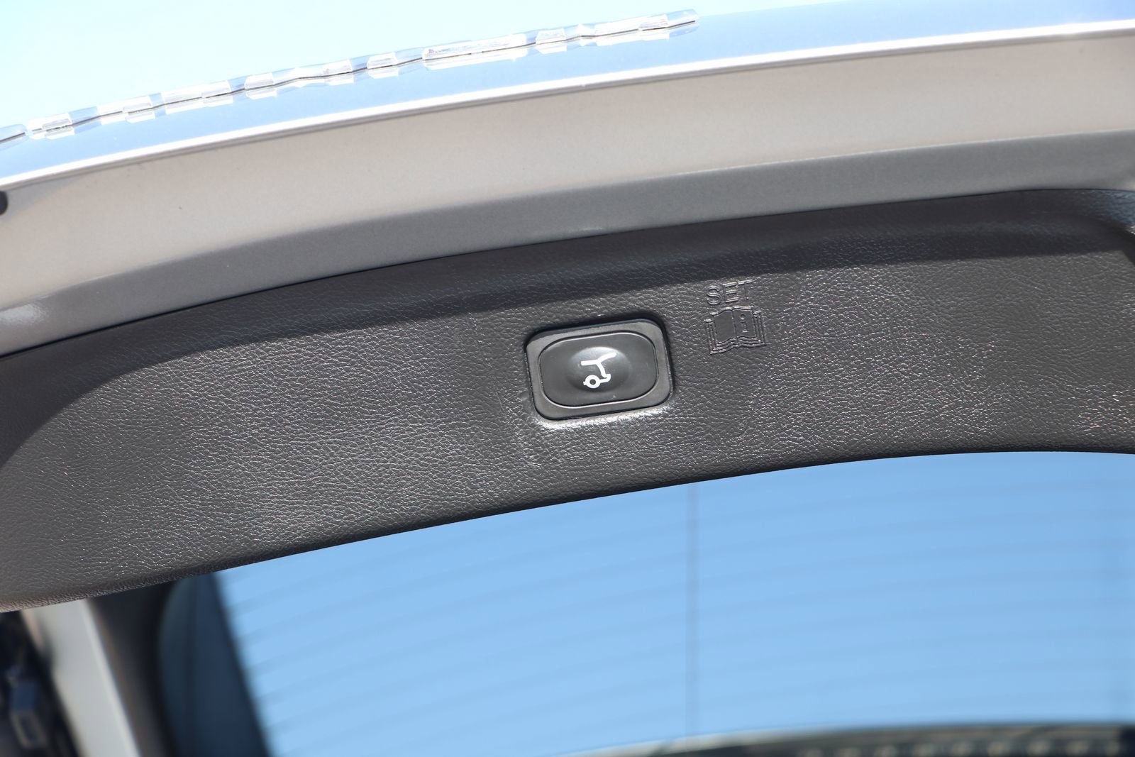 Used 2024 Ford Edge Titanium image 31