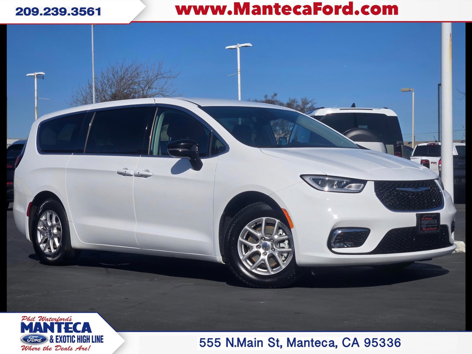 Used 2024 Chrysler Pacifica Touring-L