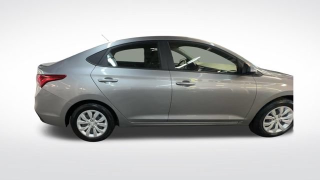Used 2022 Hyundai Accent SE FWD image 10