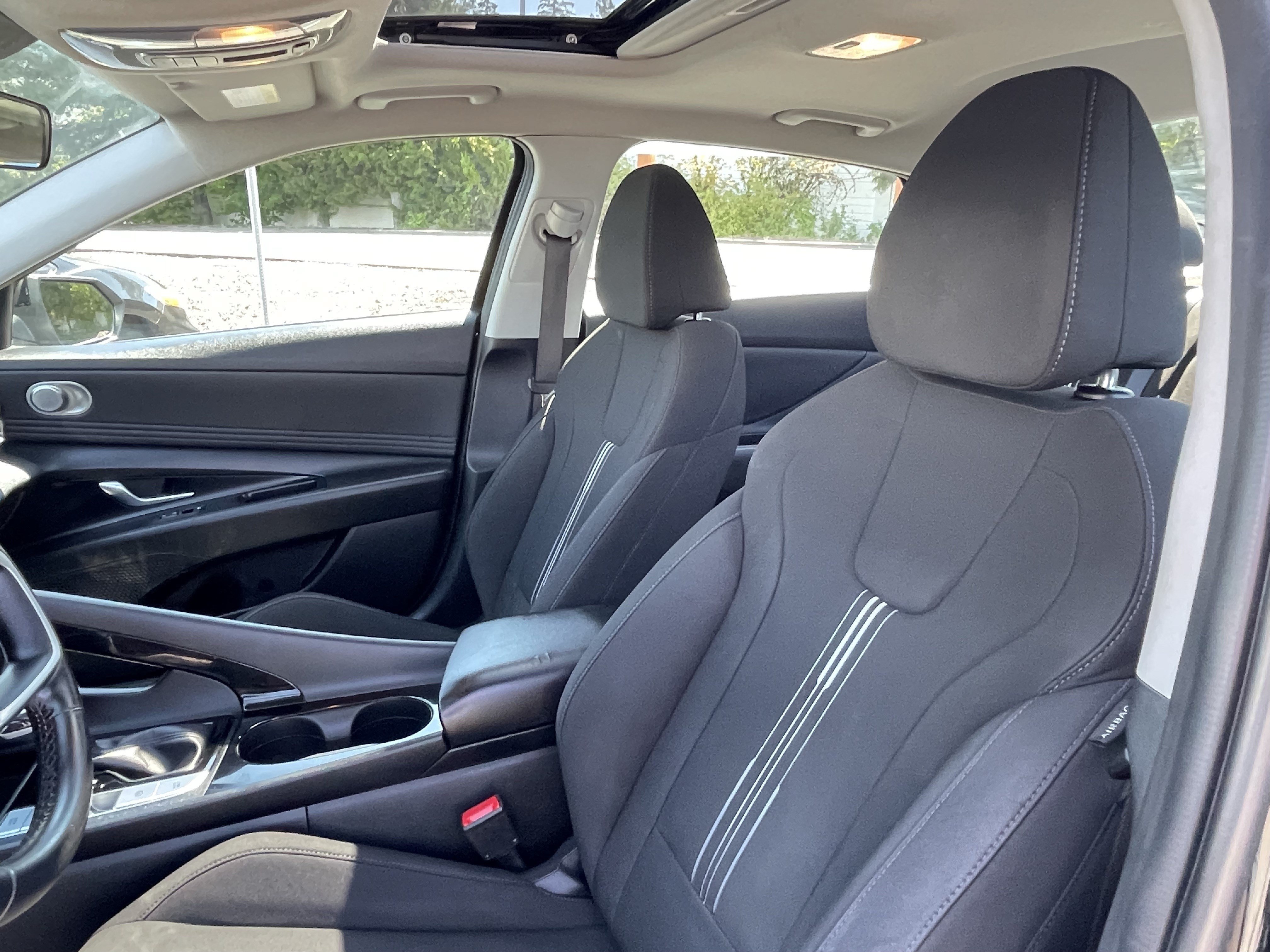 Used 2021 Hyundai Elantra SEL w/ Convenience + Premium Package FWD image 20