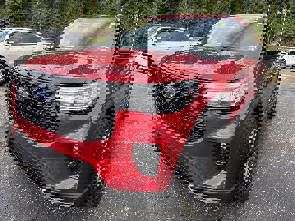 Used 2025 Ford Explorer ST-Line w/ Premium Package image 10