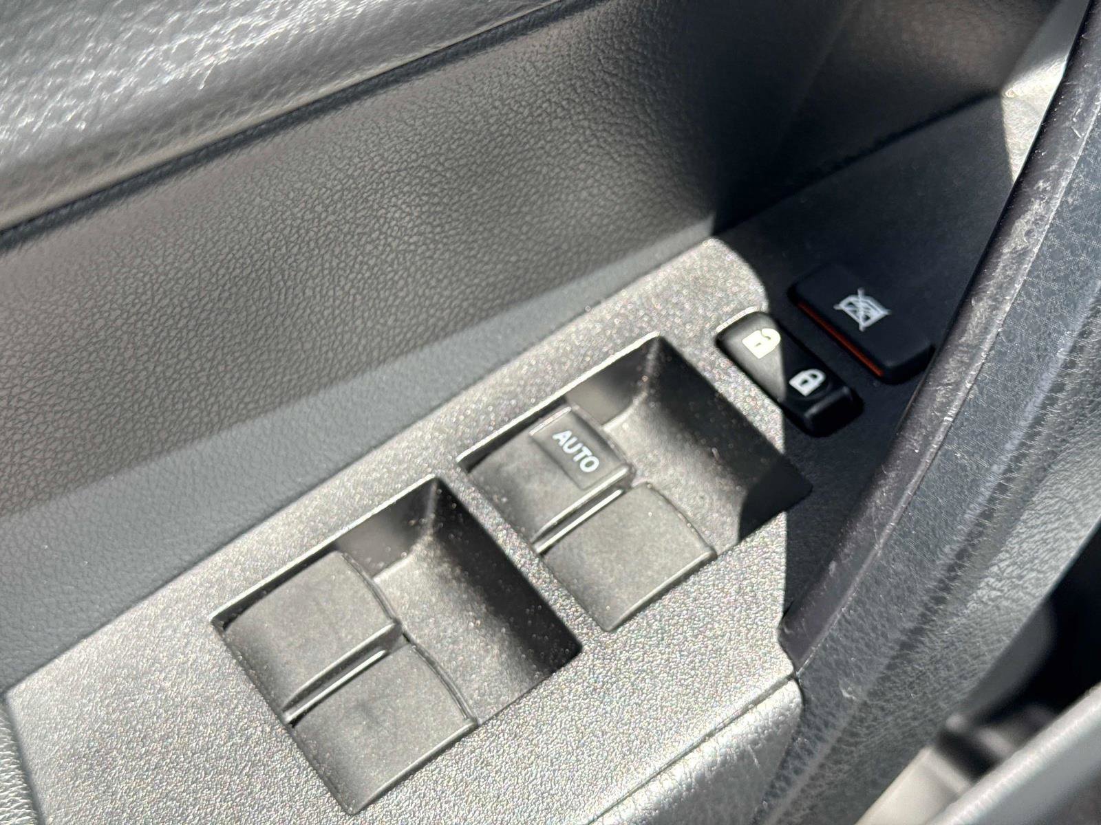 Used 2019 Toyota Corolla XLE image 17