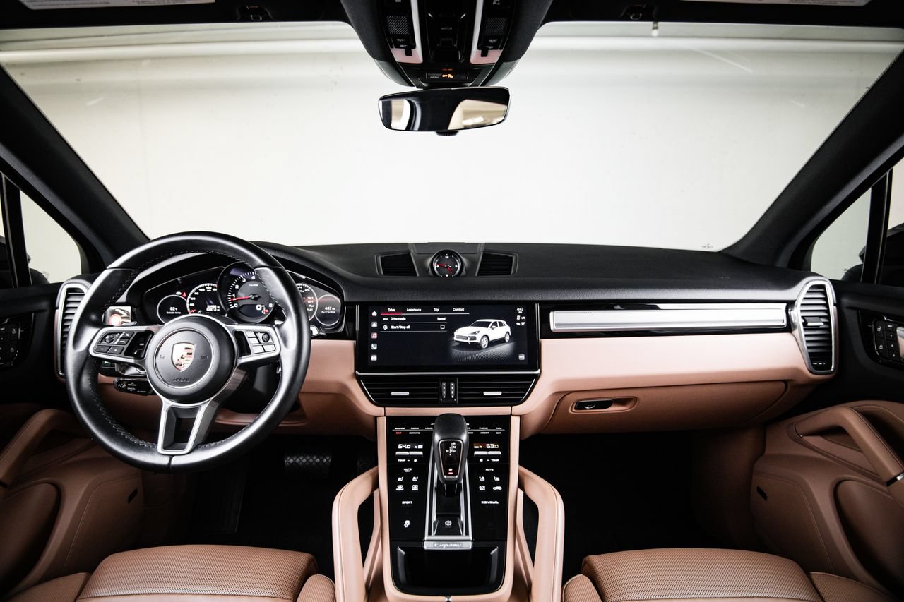 Certified 2023 Porsche Cayenne Platinum Edition AWD/4WD image 25