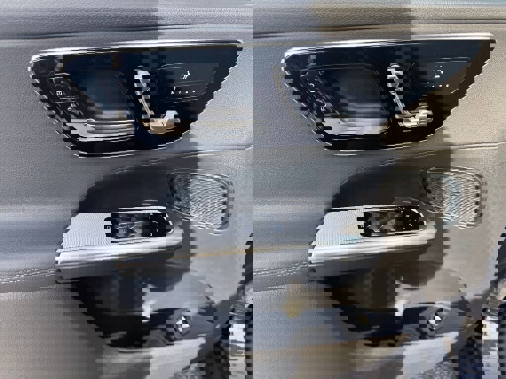 New 2026 Mercedes-Benz GLC 300 4MATIC image 10