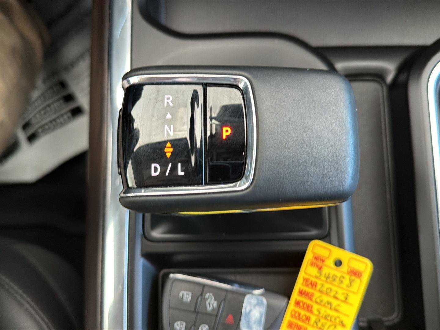 Used 2023 GMC Sierra 1500 SLT image 28