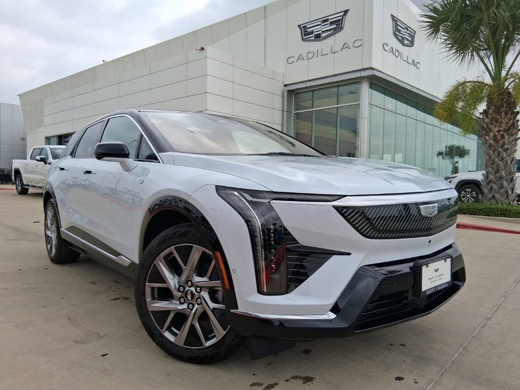 New 2026 Cadillac Optiq Luxury 1 RWD image 1