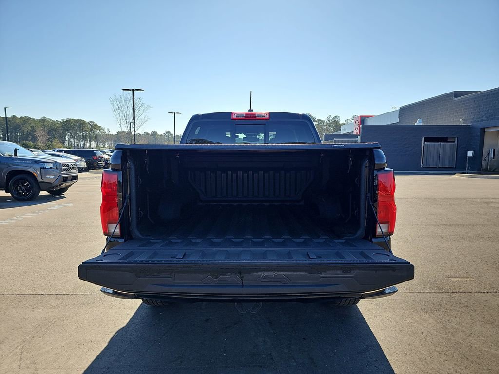 Used 2024 Chevrolet Colorado Z71 w/ Z71 Convenience Package 2 AWD/4WD image 18