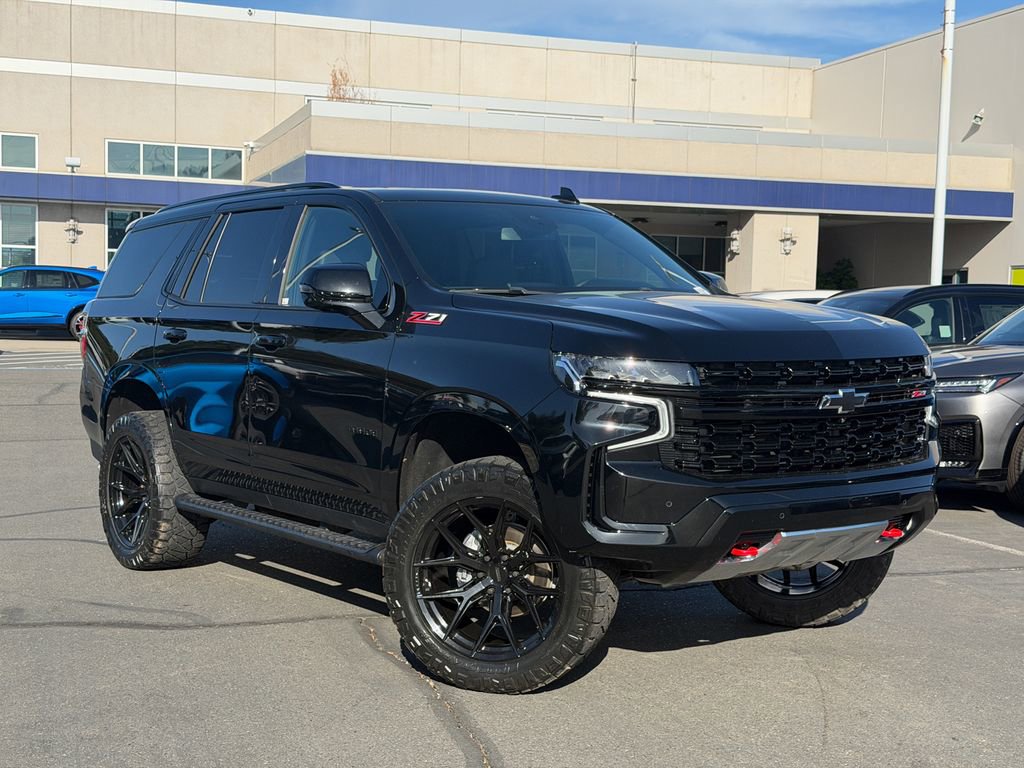Used 2023 Chevrolet Tahoe Z71 w/ Luxury Package AWD/4WD image 2