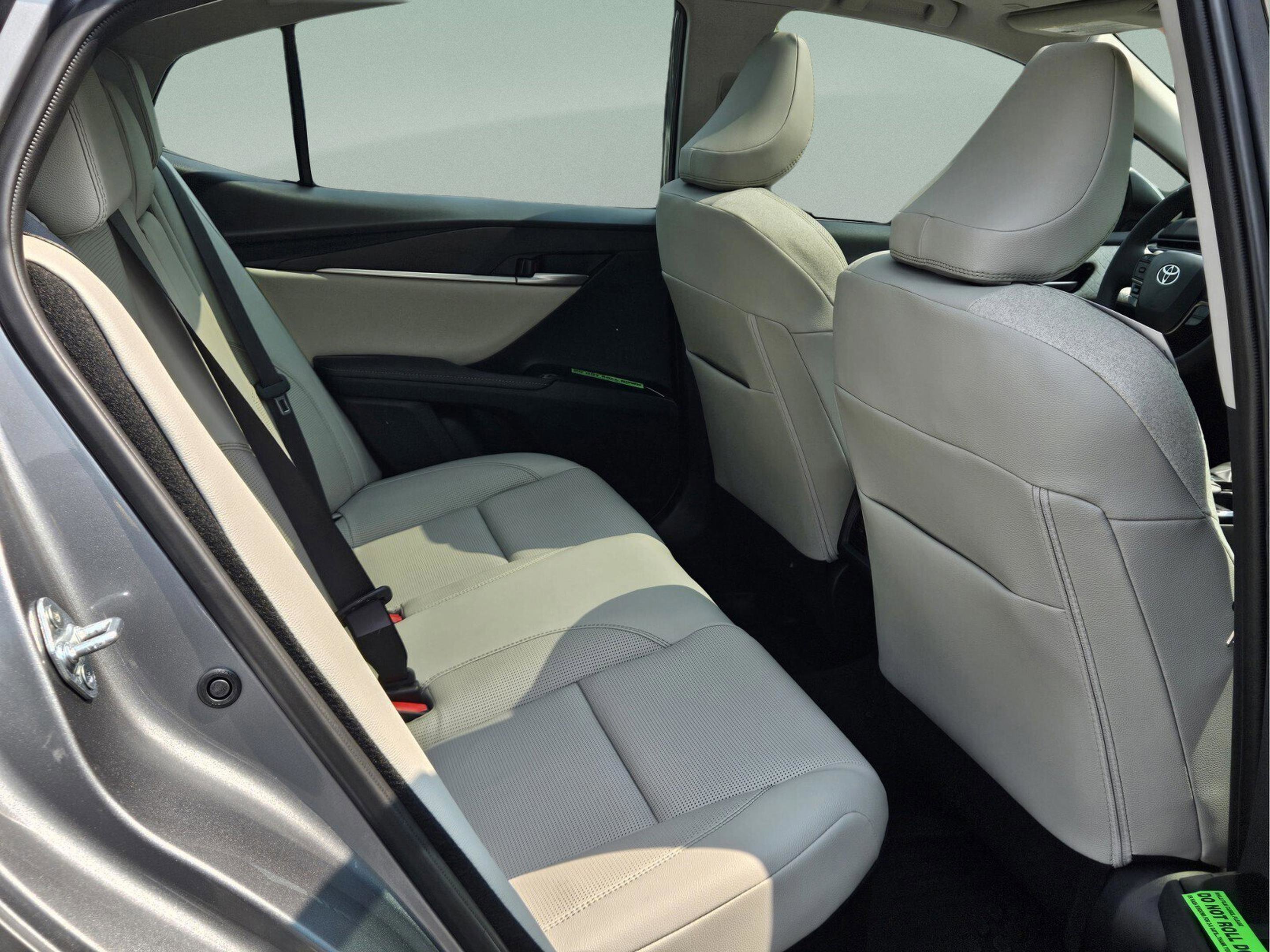 Used 2025 Toyota Camry XLE image 11