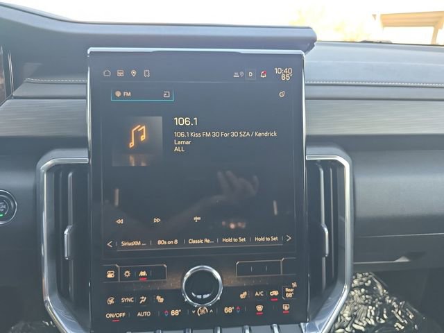 Used 2025 GMC Acadia Elevation image 8