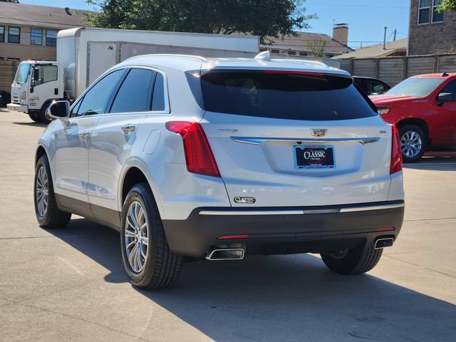 Used 2018 Cadillac XT5 Luxury w/ Driver Awareness Package FWD image 3