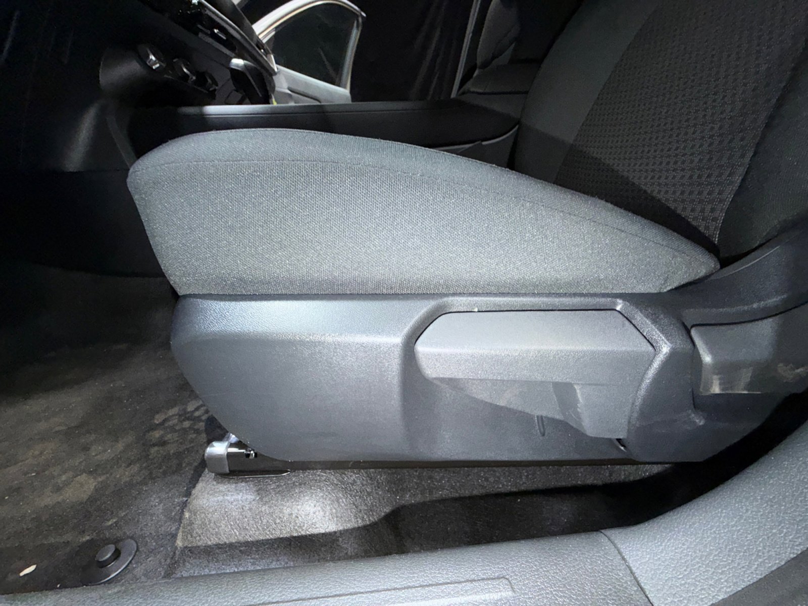 New 2026 Nissan Kicks S image 14