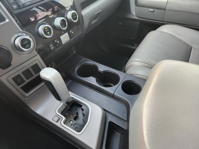 Used 2016 Toyota Sequoia Limited w/ Safety & Convenience Package RWD image 17
