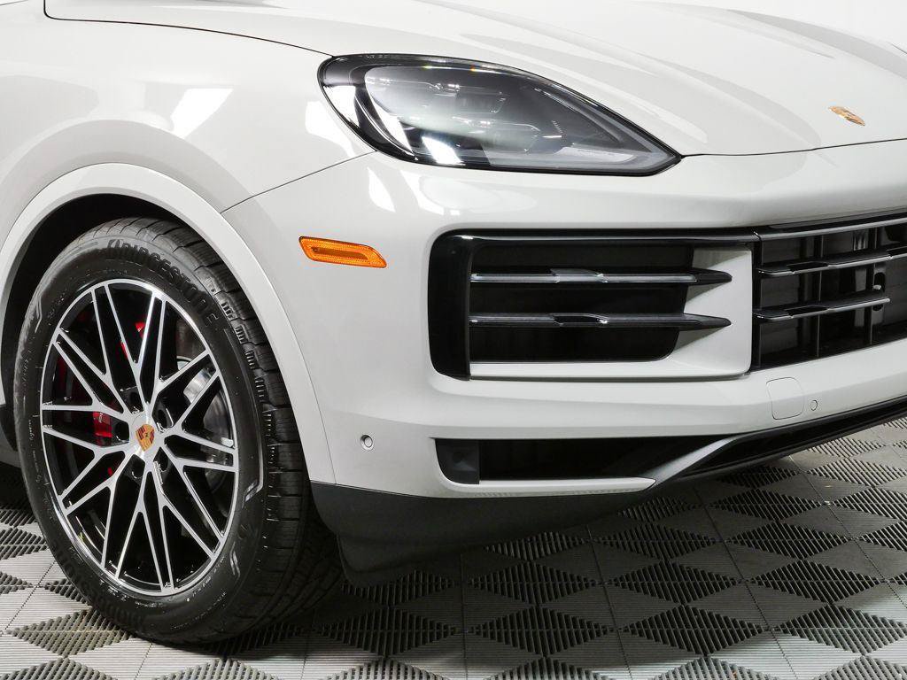 New 2026 Porsche Cayenne S AWD/4WD image 39
