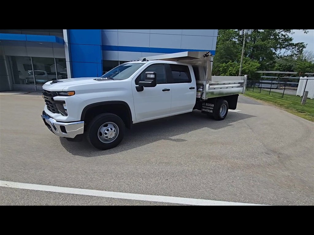 Used 2025 Chevrolet Silverado 3500 W/T w/ WT Convenience Package AWD/4WD image 4