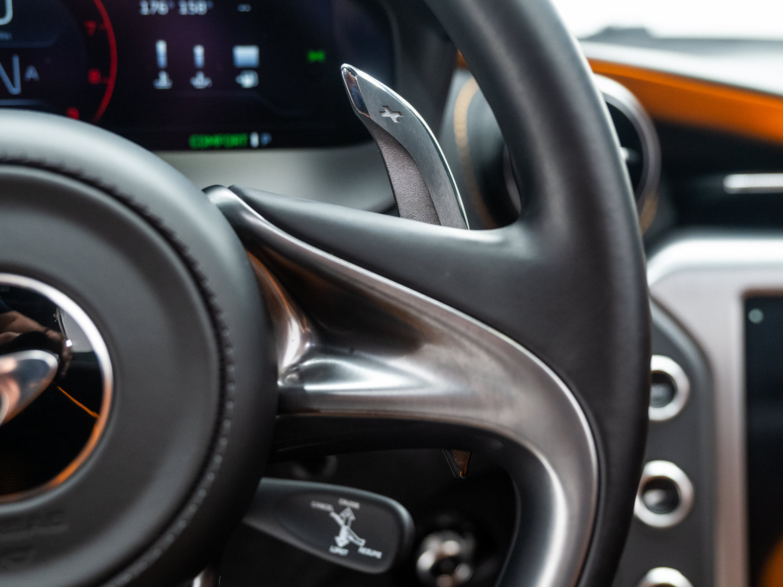Used 2024 McLaren 750S Spider RWD image 44