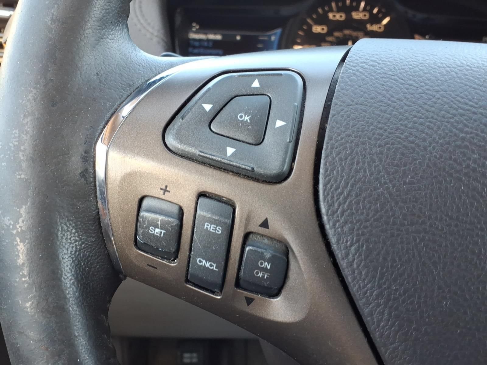 Used 2015 Lincoln MKX FWD w/ Equipment Group 101A image 26