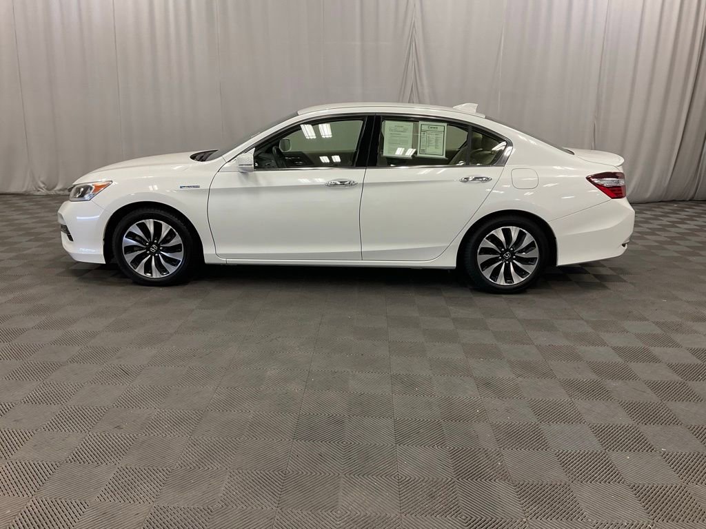 Used 2017 Honda Accord Hybrid Sedan image 13