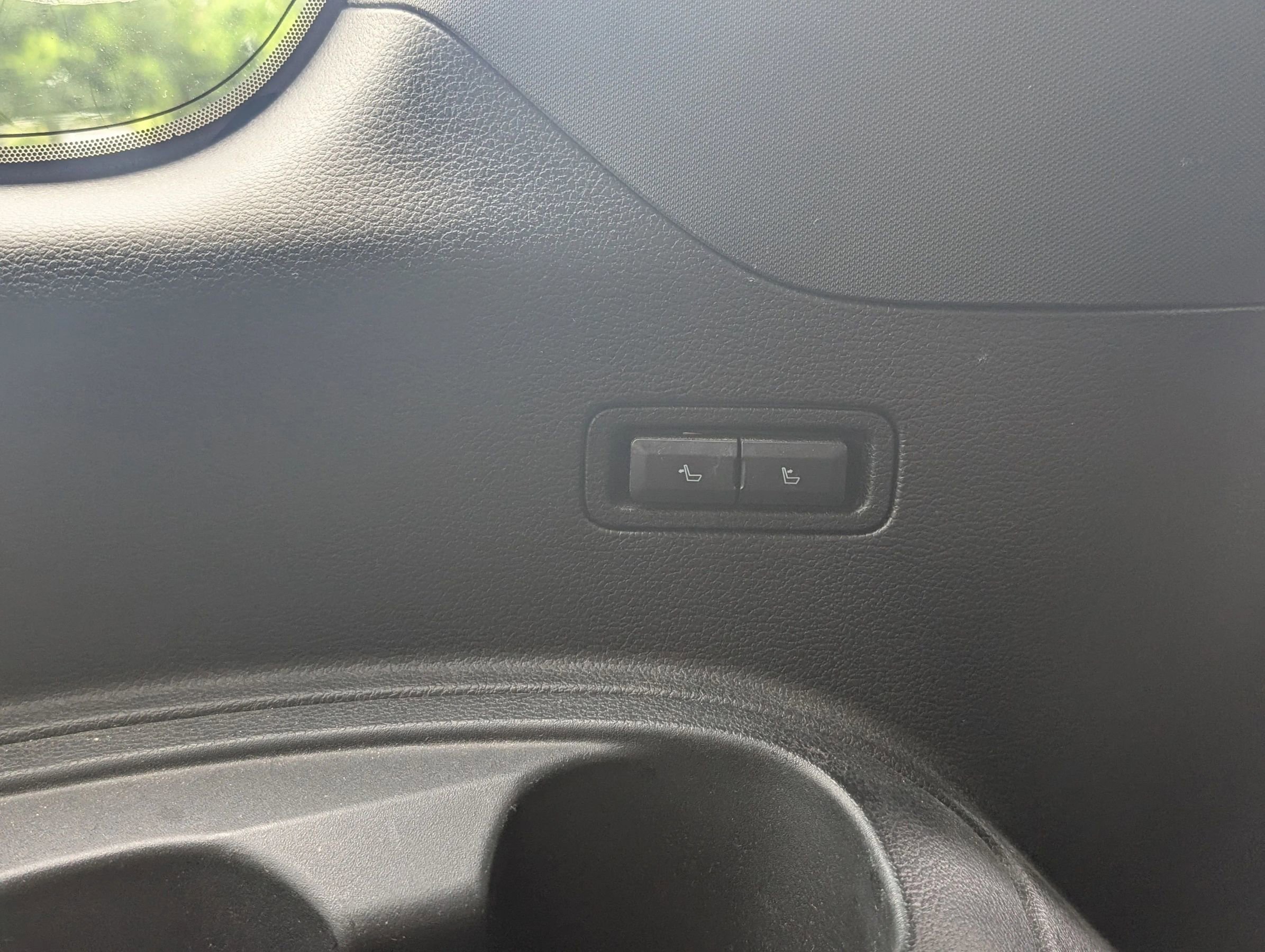 Used 2018 Ford Expedition Limited w/ Equipment Group 301A RWD image 23