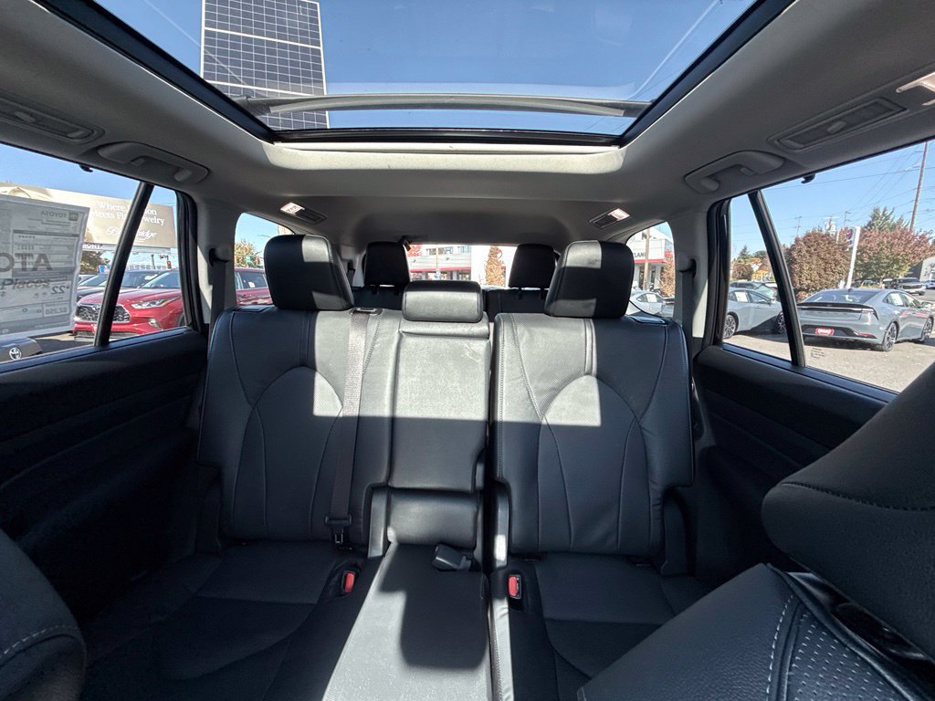 New 2026 Toyota Grand Highlander AWD image 18