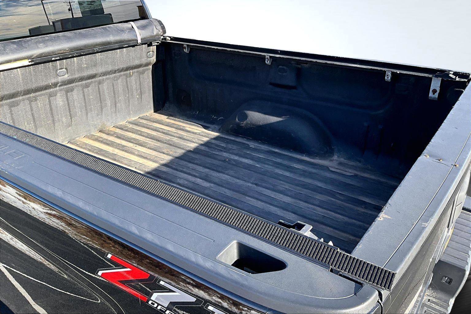 Used 2018 Chevrolet Silverado 2500 LT w/ Z71 Package, Off-Road image 6