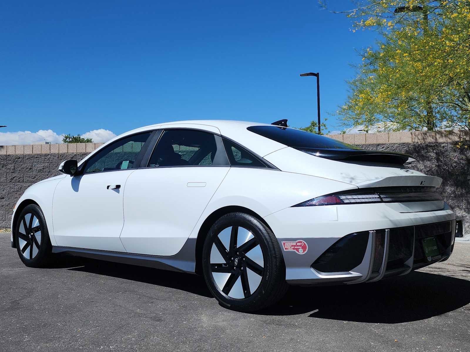 Used 2024 Hyundai Ioniq 6 SE RWD image 7