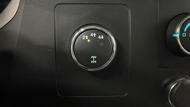 Used 2014 Chevrolet Silverado 2500 LT w/ Convenience Package image 27