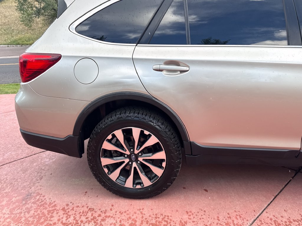 Used 2016 Subaru Outback 2.5i Limited AWD/4WD image 33