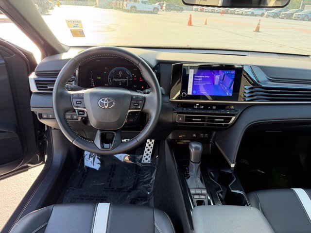 Used 2025 Toyota Camry SE FWD image 12