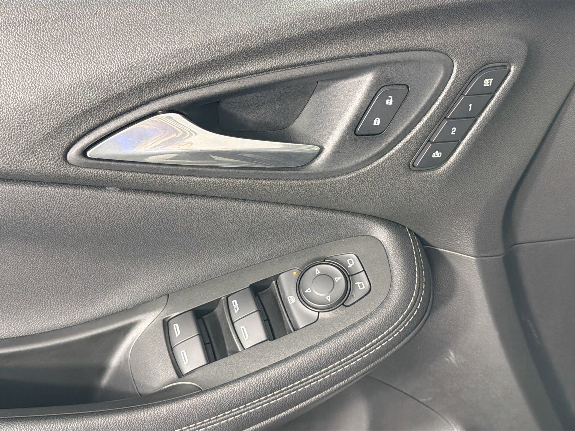 Used 2021 Buick Encore GX Essence w/ Advanced Technology Package image 22