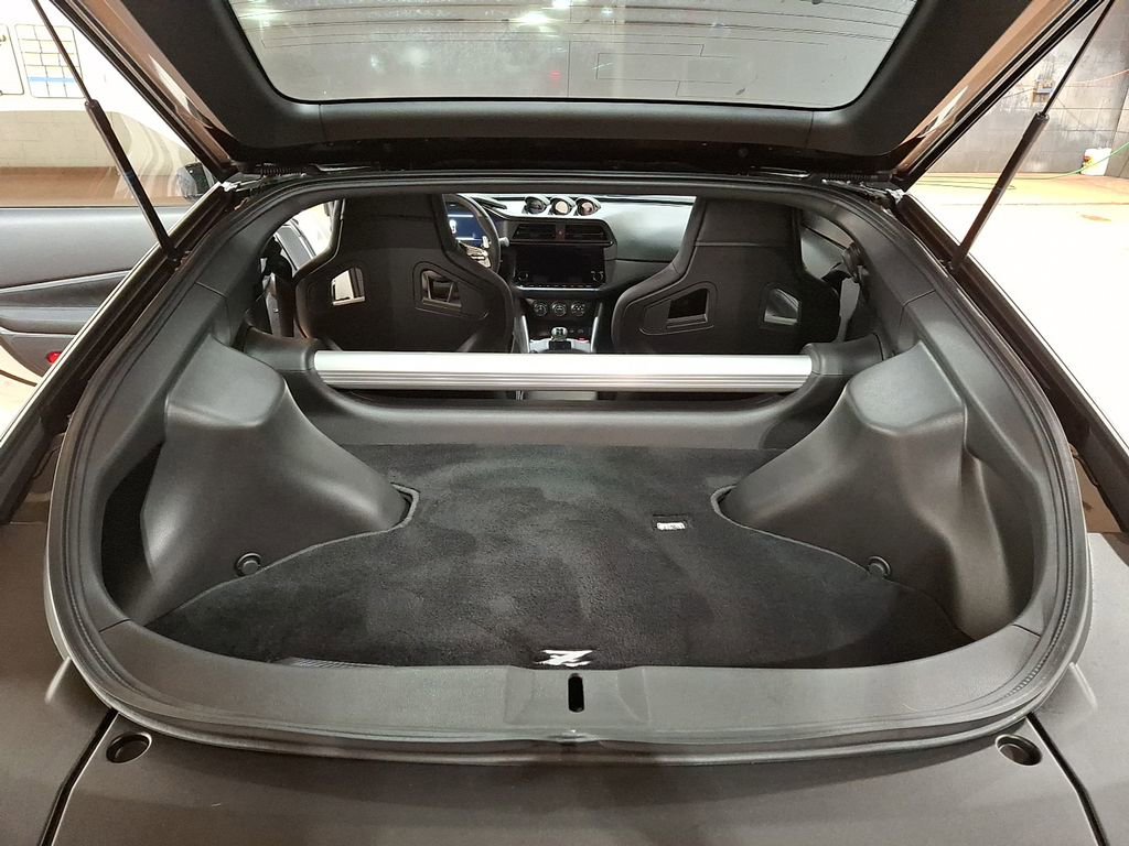 Used 2025 Nissan Z NISMO w/ Floor Mat Package image 28