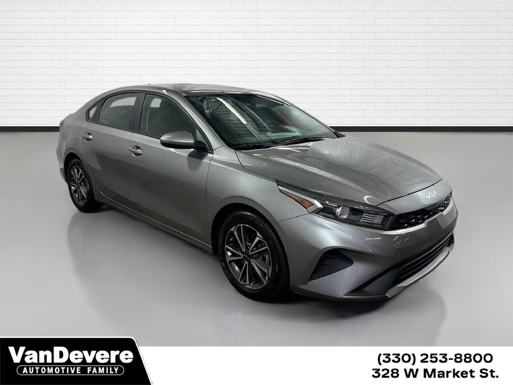 Used 2022 Kia Forte LXS FWD image 1