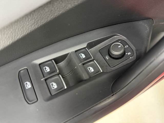 Used 2025 Volkswagen Jetta SE FWD image 27