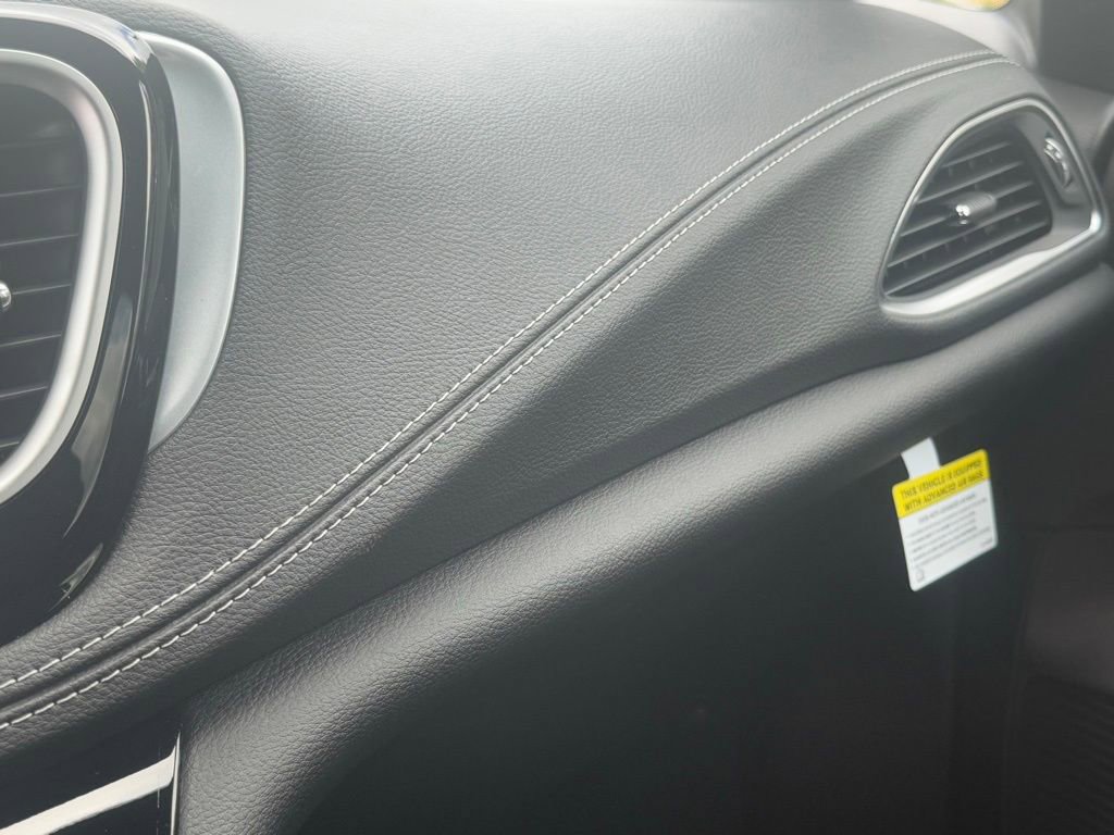 New 2026 Chrysler Pacifica Limited FWD image 22