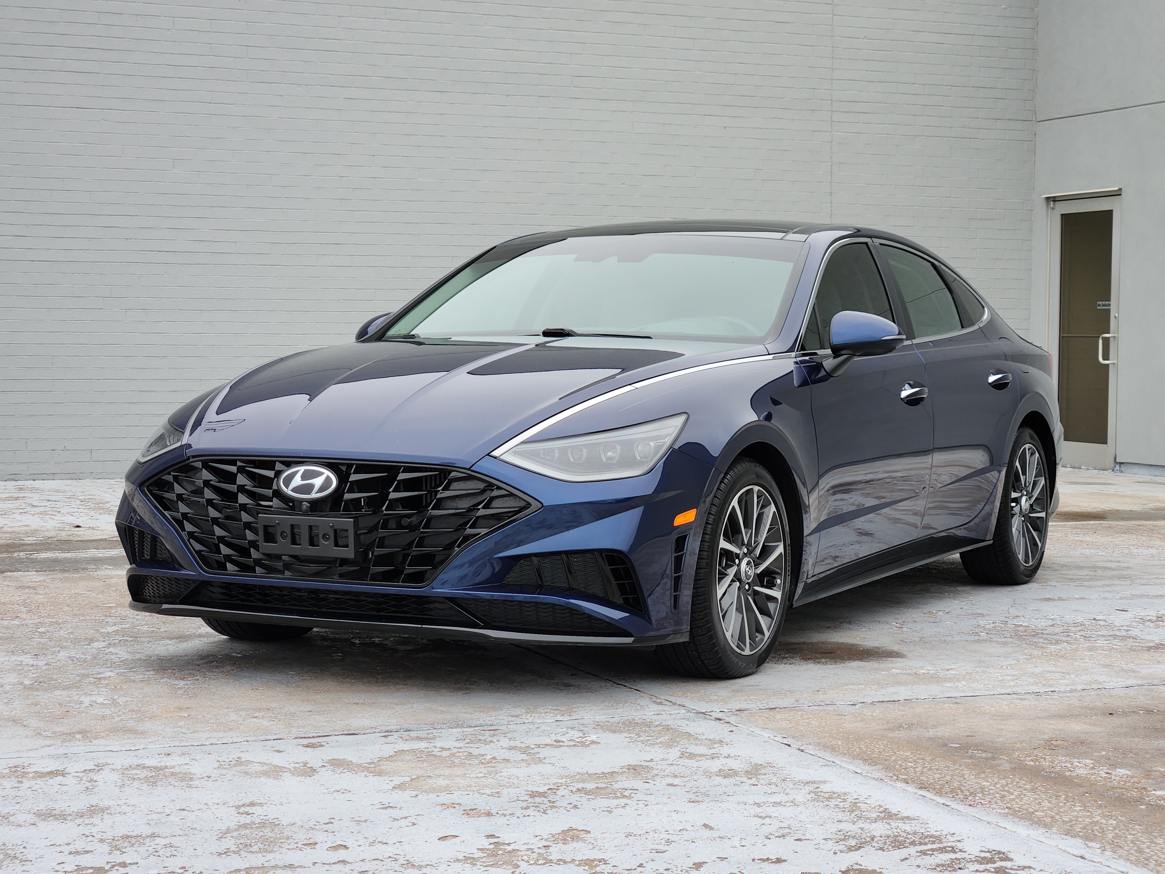 Used 2022 Hyundai Sonata Limited FWD image 4