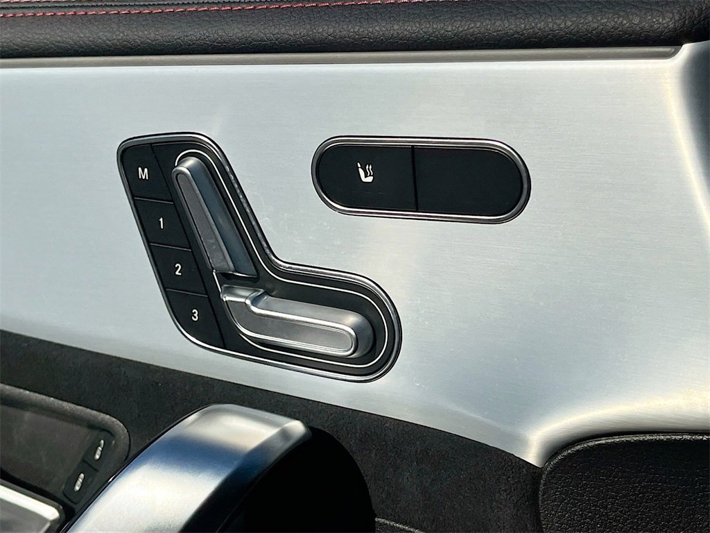 Used 2024 Mercedes-Benz CLA 35 AMG 4MATIC image 17