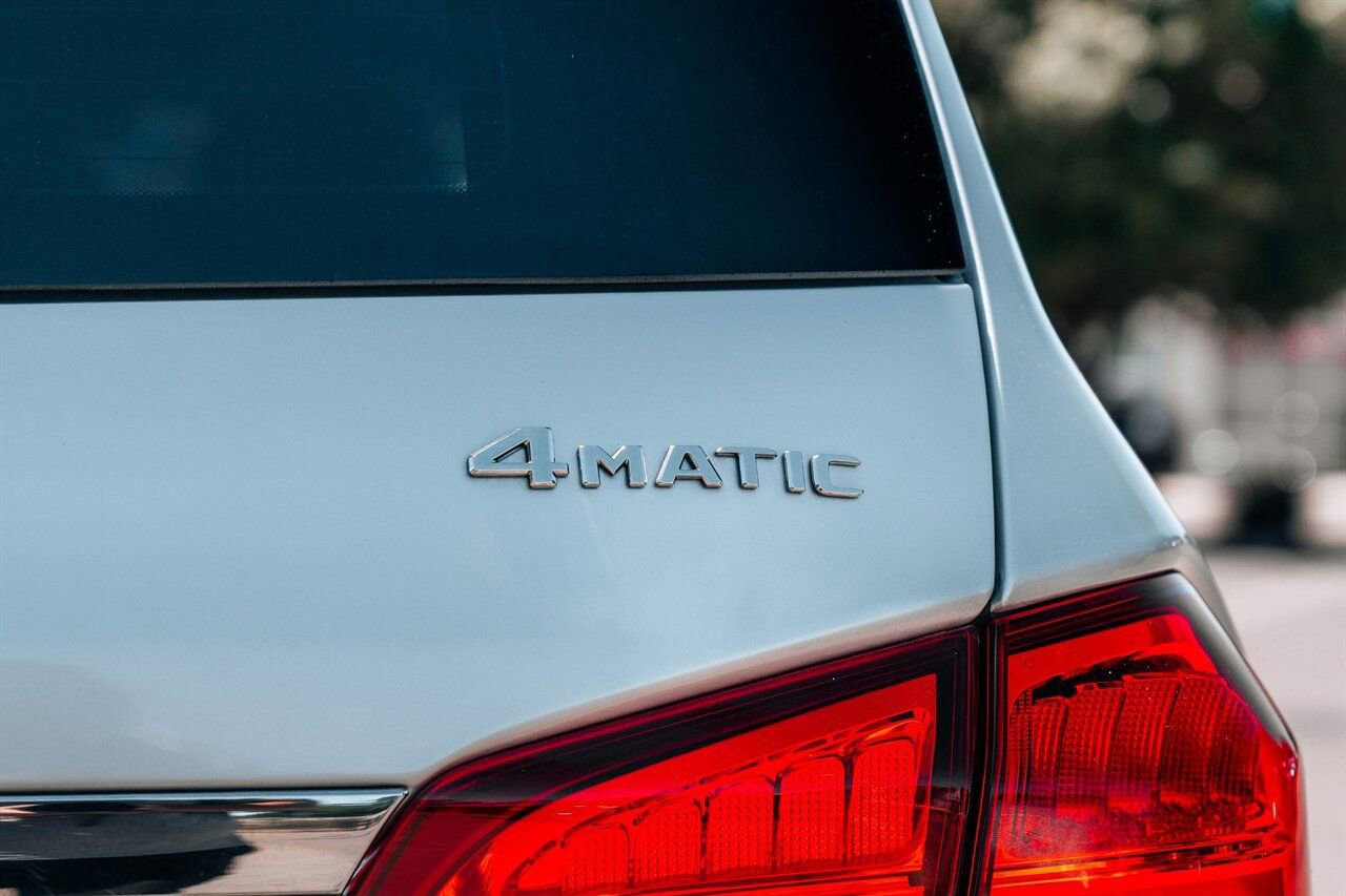 Used 2017 Mercedes-Benz GLS 450 4MATIC image 14