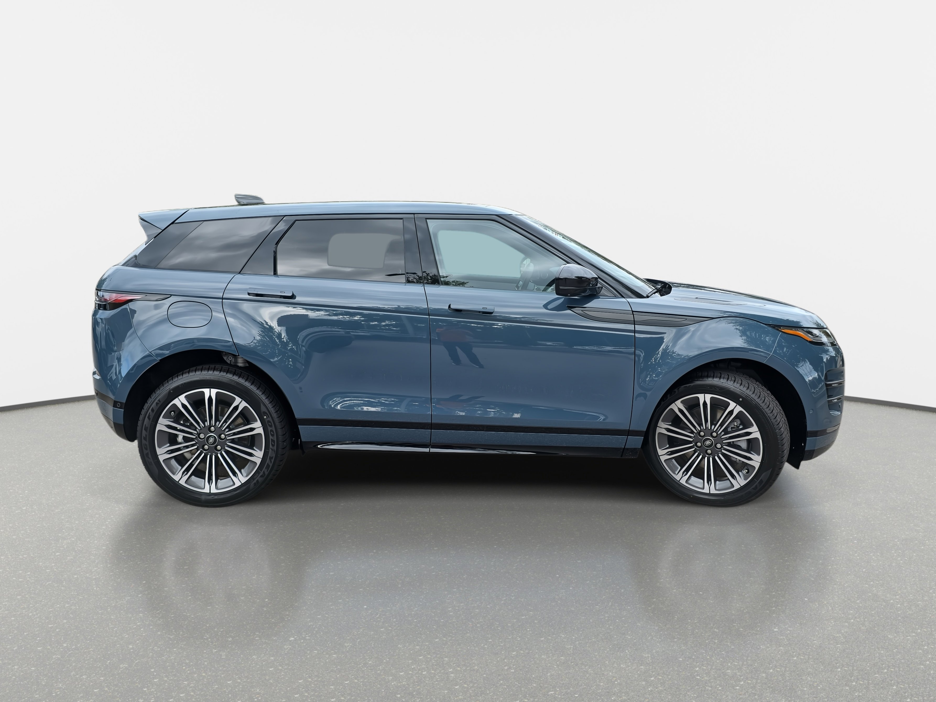 New 2026 Land Rover Range Rover Evoque Dynamic SE image 4