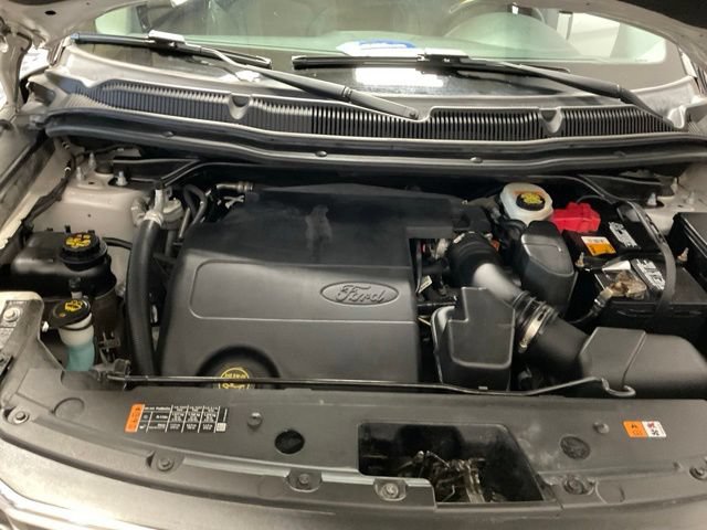 Used 2017 Ford Explorer XLT w/ Equipment Group 202A AWD/4WD image 40