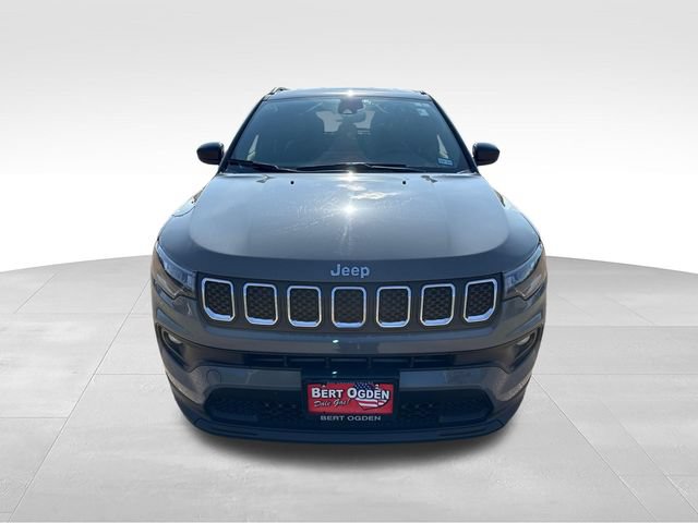 Used 2023 Jeep Compass Latitude AWD/4WD image 2