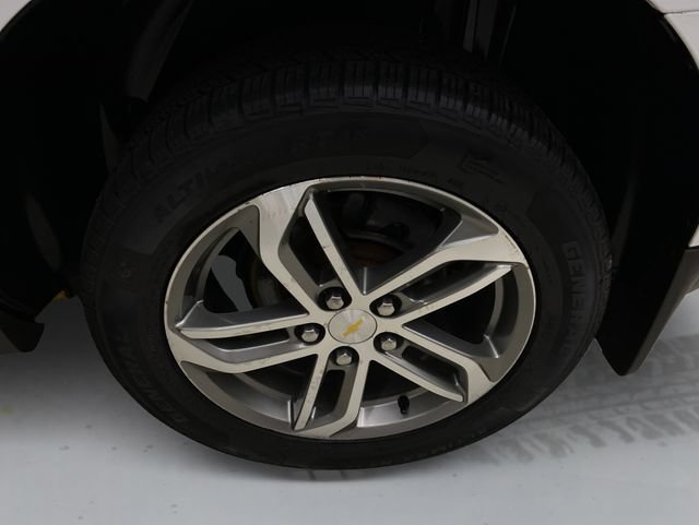 Used 2017 Chevrolet Equinox Premier w/ Enhanced Convenience Package AWD/4WD image 18