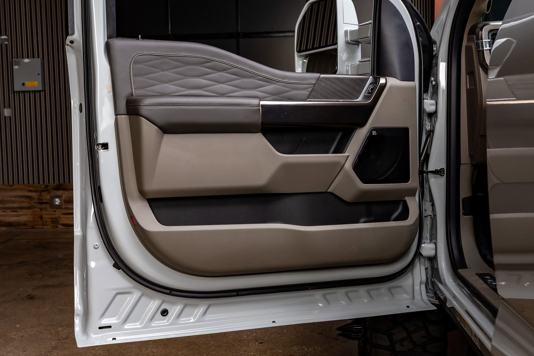 Used 2026 Ford F450 Platinum w/ Platinum Plus Package image 35