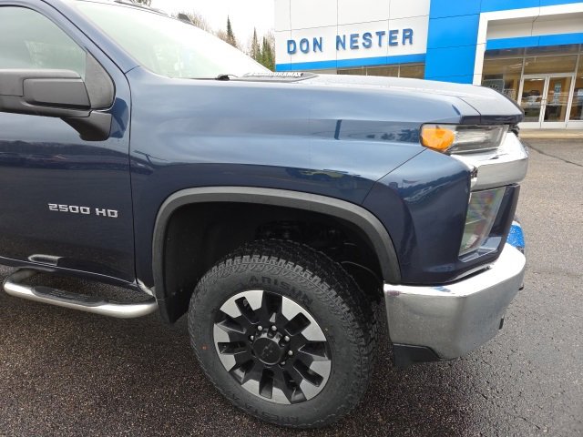Used 2020 Chevrolet Silverado 2500 LT w/ Convenience Package image 29